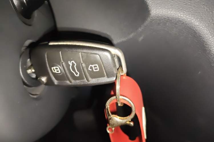 Used Audi Q3 2017 35 TFSI Fashion Model Vehicle Key