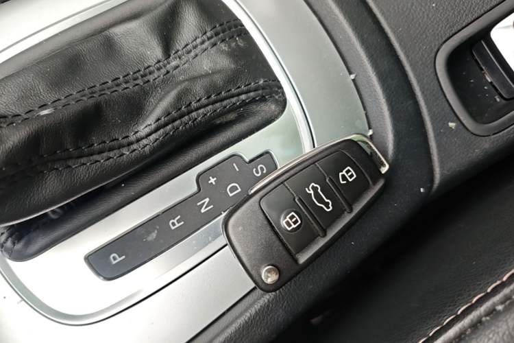 Used Audi Q3 2017 30 TFSI Fashion Model Vehicle Key