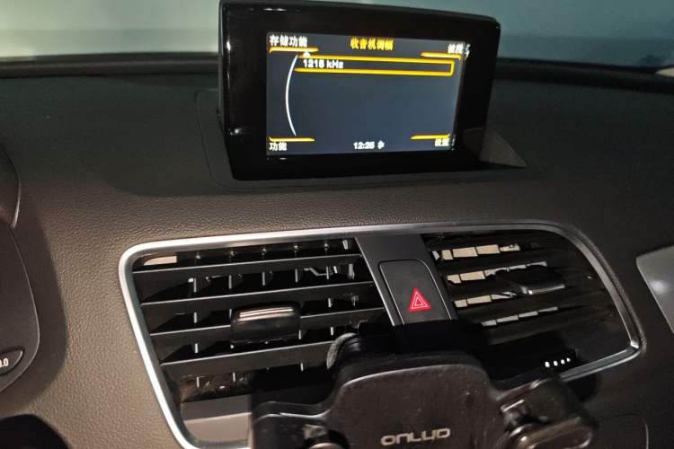 Used Audi Q3 2017 30 TFSI Fashion Model Audio And AC Panel