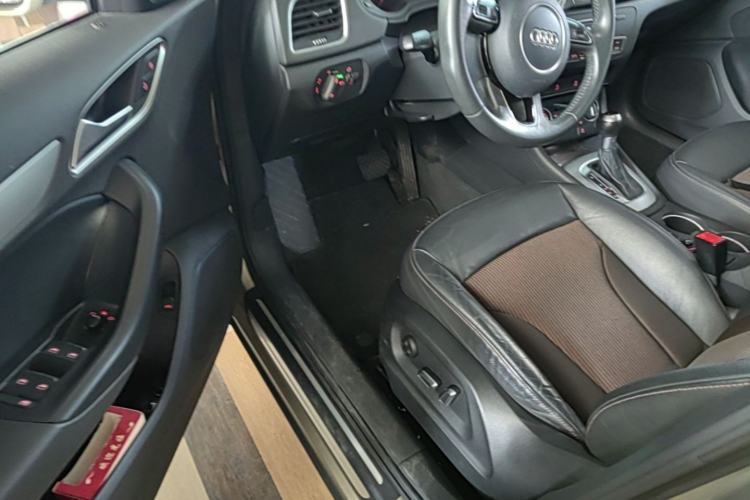 Used Audi Q3 2017 35 TFSI Fashion Model Driver Seat