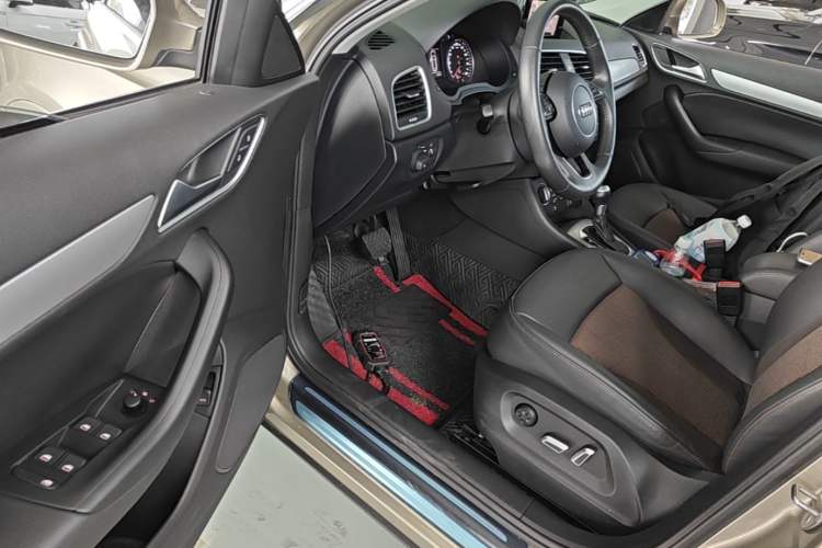 Used Audi Q3 2017 30 TFSI Fashion Model Driver Seat