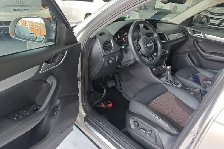 Used Audi Q3 2017 30 TFSI Fashion Model Driver Seat