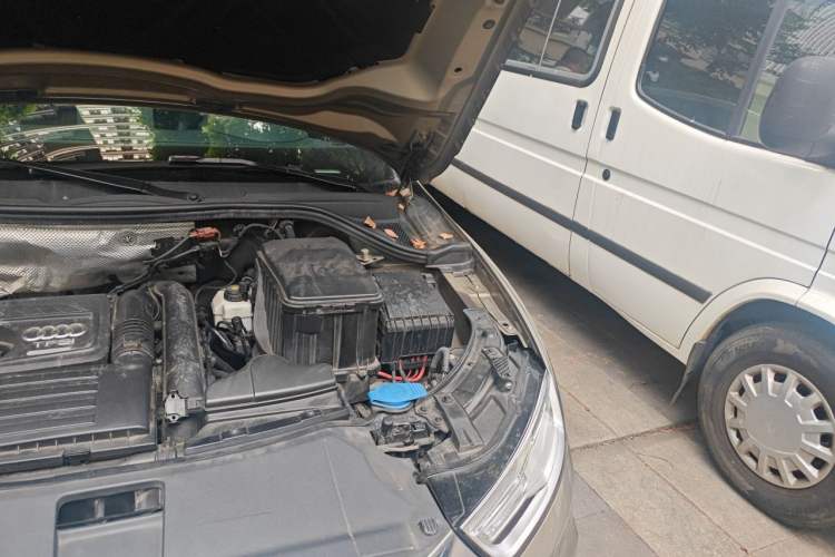 Used Audi Q3 2017 30 TFSI Fashion Model Engine Bay Left