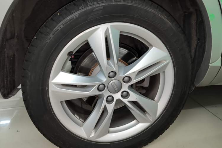 Used Audi Q3 2017 30 TFSI Fashion Model Exterior 5