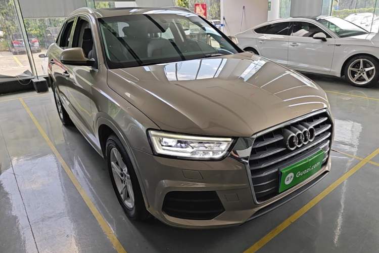 Used Audi Q3 2017 30 TFSI Fashion Model Front Right 45 Deg