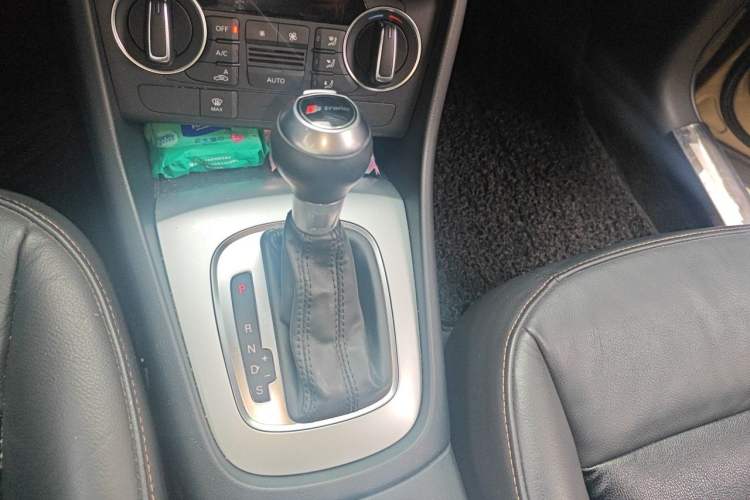 Used Audi Q3 2017 30 TFSI Fashion Model Gear Lever