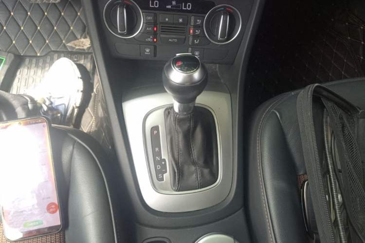Used Audi Q3 2017 30 TFSI Fashion Model Gear Lever