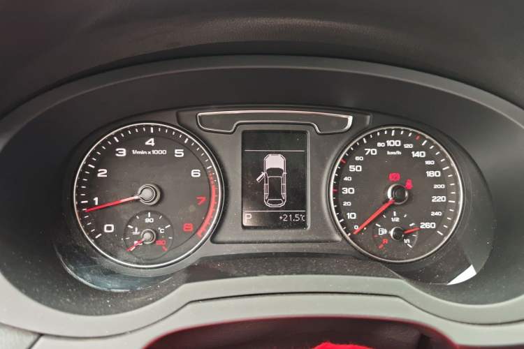 Used Audi Q3 2017 35 TFSI Fashion Model Instrument Cluster