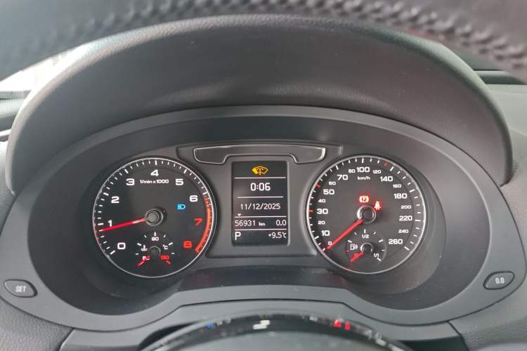 Used Audi Q3 2017 30 TFSI Fashion Model Instrument Cluster