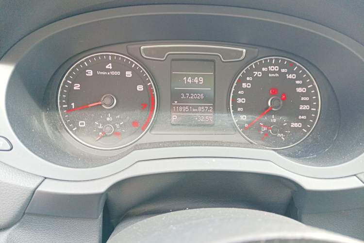 Used Audi Q3 2017 30 TFSI Fashion Model Instrument Cluster