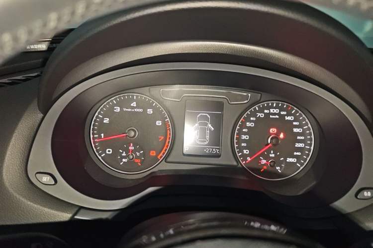 Used Audi Q3 2017 30 TFSI Fashion Model Instrument Cluster