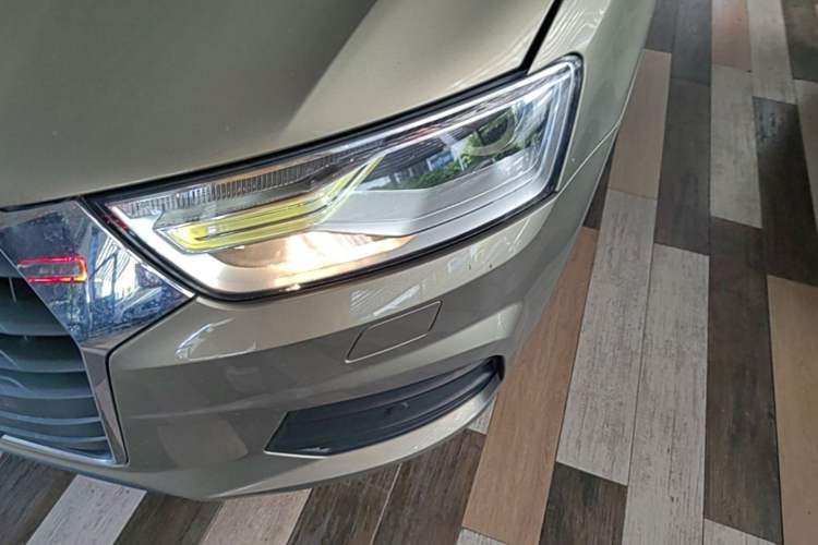 Used Audi Q3 2017 35 TFSI Fashion Model Left Front Headlight