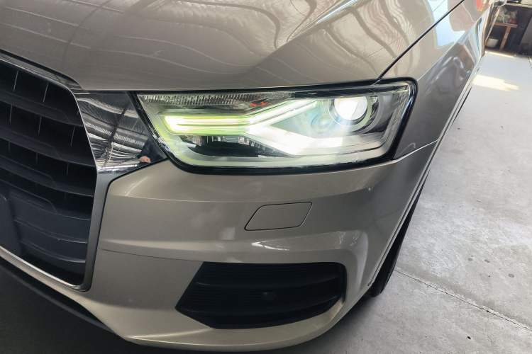Used Audi Q3 2017 35 TFSI Fashion Model Left Front Headlight