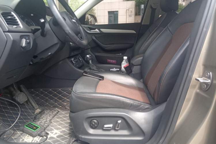 Used Audi Q3 2017 30 TFSI Fashion Model Left Front Seat