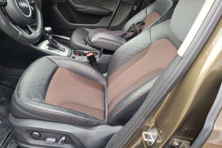 Used Audi Q3 2017 30 TFSI Fashion Model Left Front Seat