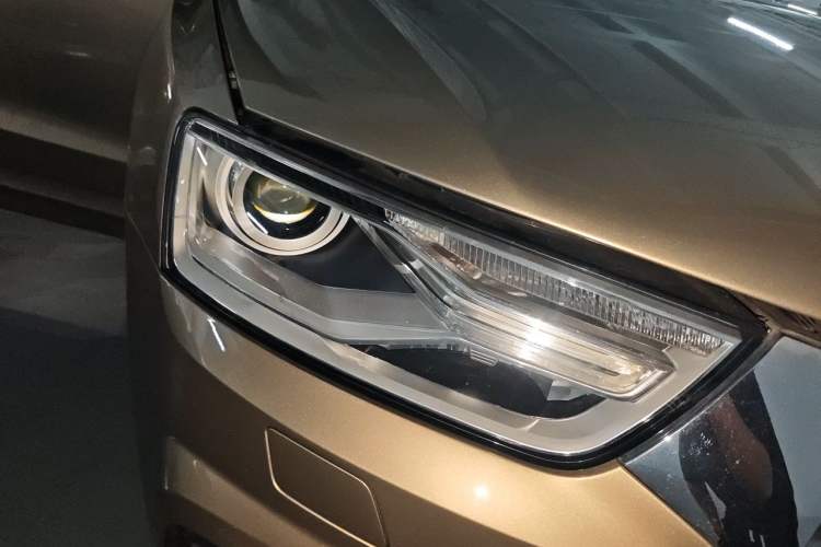 Used Audi Q3 2017 30 TFSI Fashion Model Right Front Headlight