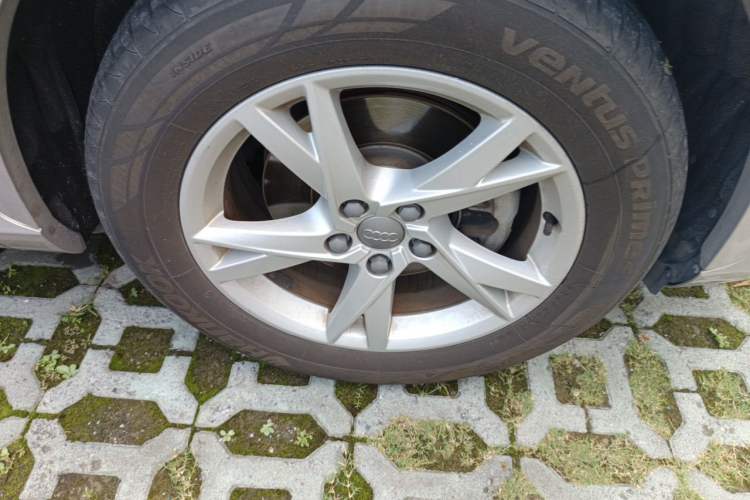 Used Audi Q3 2017 35 TFSI Fashion Model Right Front Wheel Hub