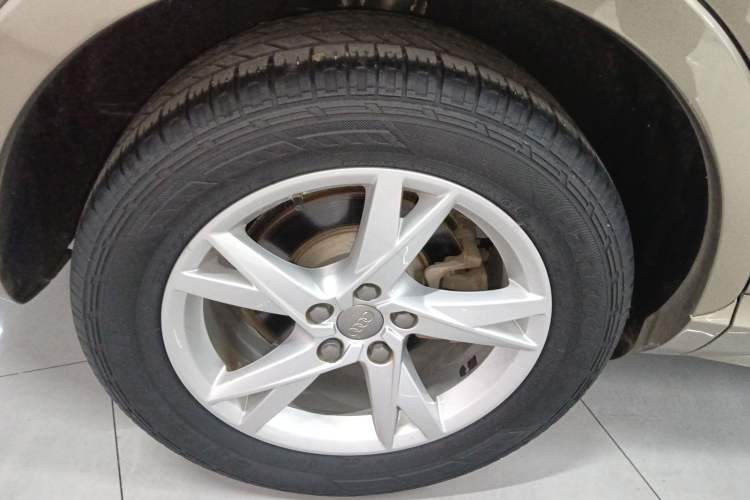 Used Audi Q3 2017 30 TFSI Fashion Model Right Rear Wheel Hub