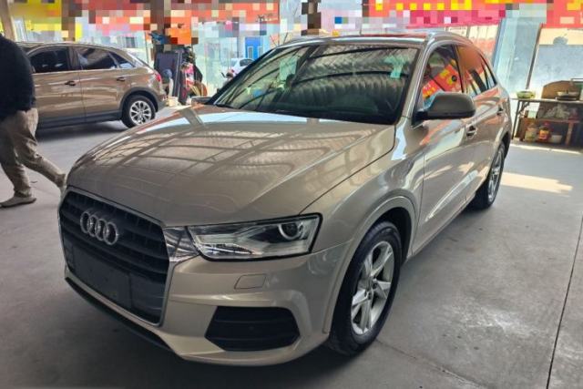 Audi Q3 2017 35 TFSI Fashion Model مستعملة