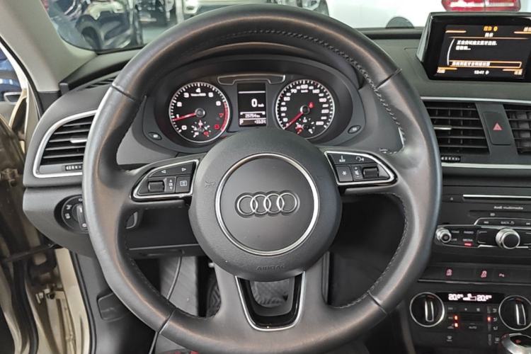Used Audi Q3 2017 30 TFSI Fashion Model Steering Wheel