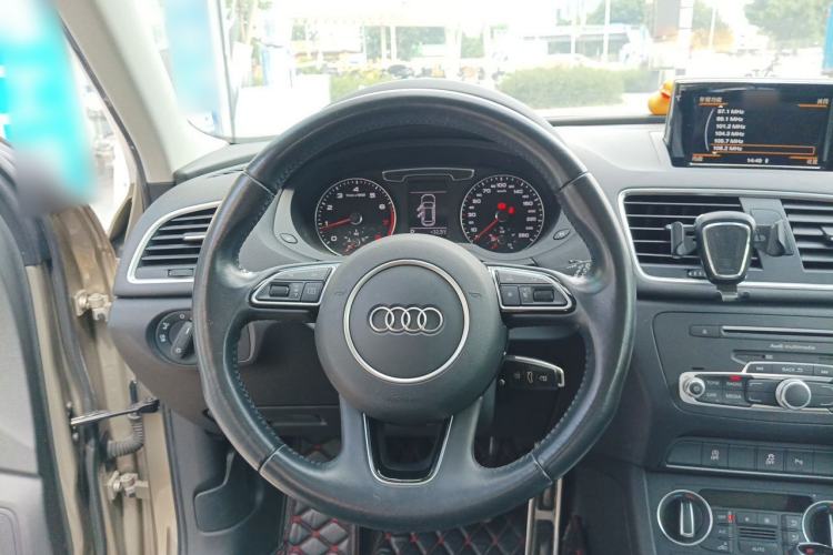 Used Audi Q3 2017 30 TFSI Fashion Model Steering Wheel