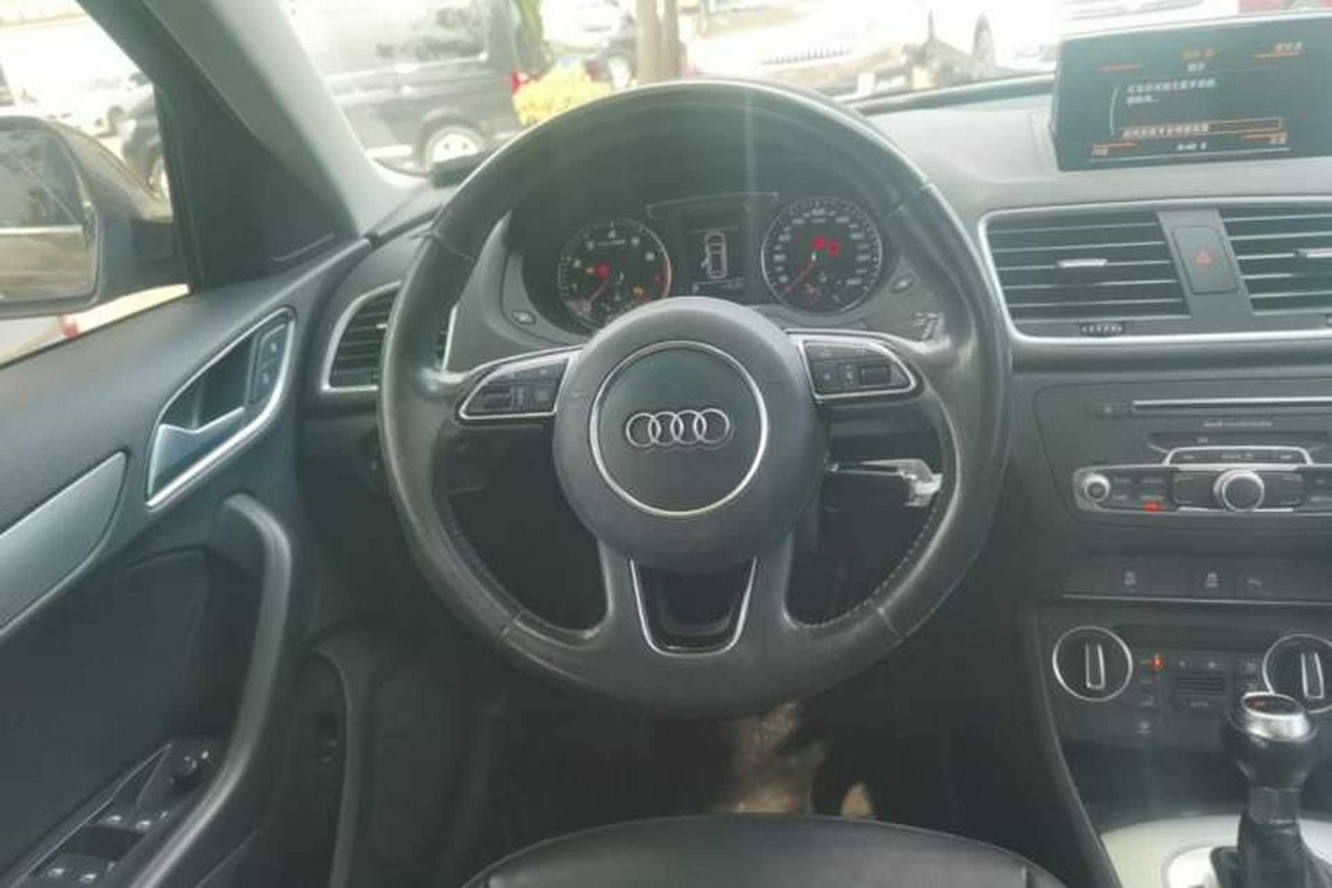 Used Audi Q3 2017 30 TFSI Fashion Model Steering Wheel