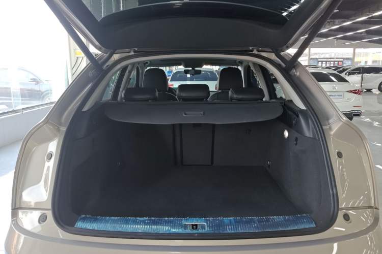 Used Audi Q3 2017 30 TFSI Fashion Model Trunk