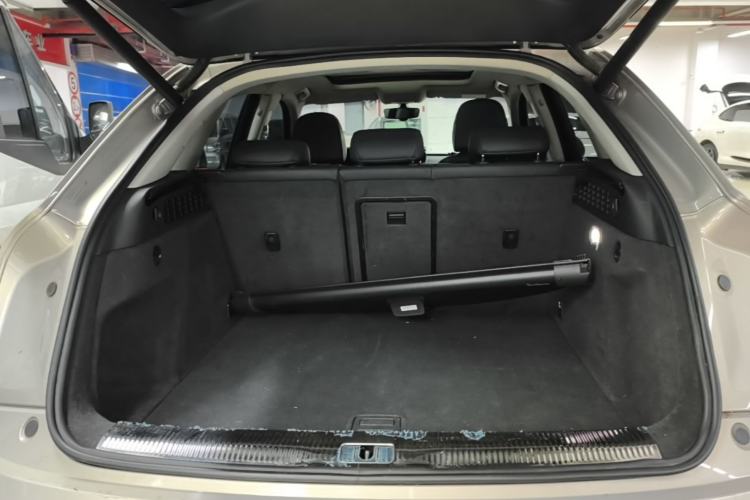 Used Audi Q3 2017 30 TFSI Fashion Model Trunk
