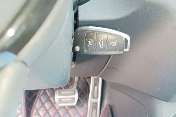 Used Audi Q3 2017 30 TFSI Fashion Model Vehicle Key