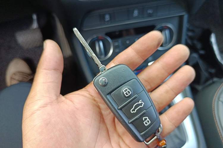 Used Audi Q3 2017 35 TFSI Fashion Model Vehicle Key