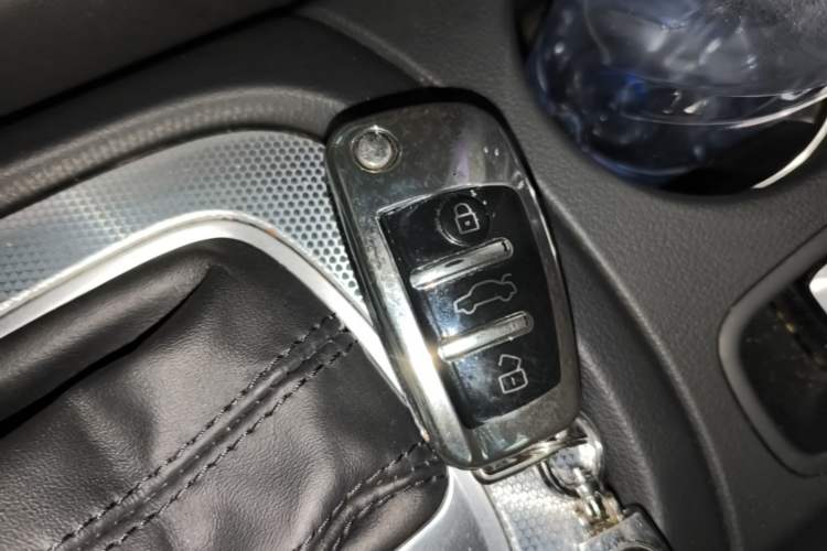 Used Audi Q3 2017 30 TFSI Fashion Model Vehicle Key