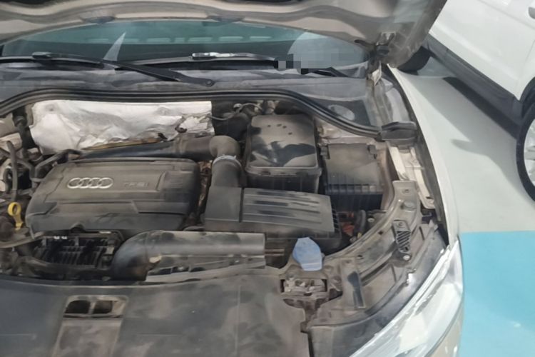 Used Audi Q3 2017 35 TFSI Fashion Model Engine Bay Left