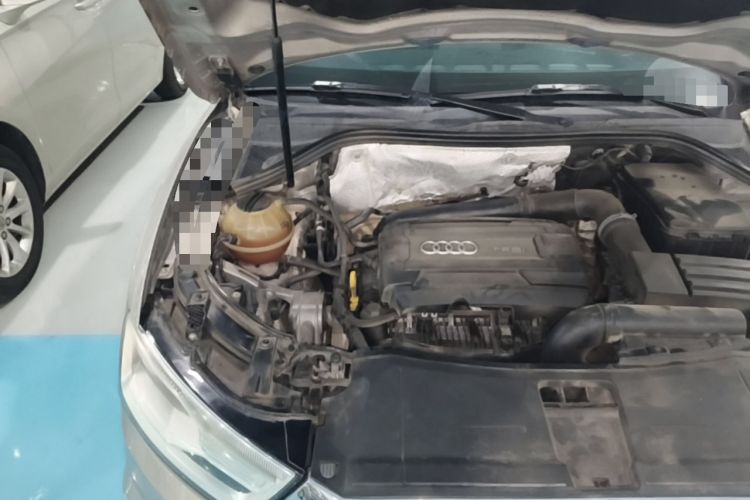 Used Audi Q3 2017 35 TFSI Fashion Model Engine Bay Right