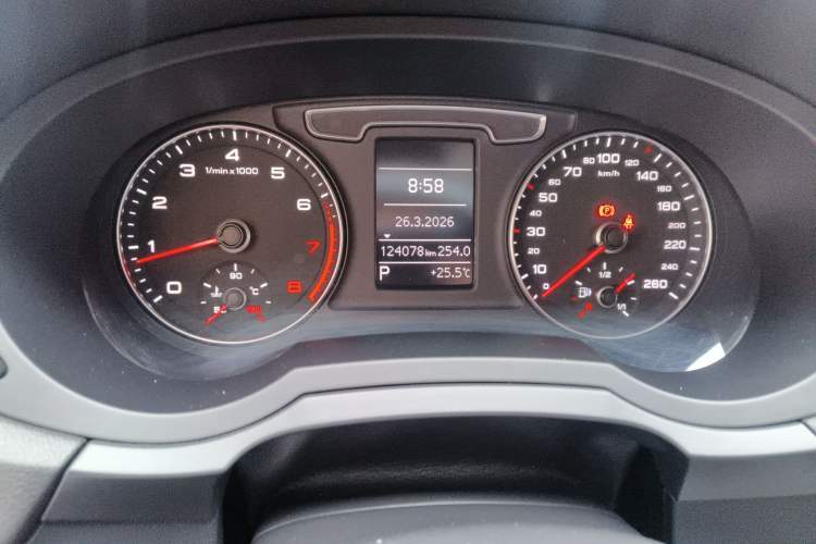 Used Audi Q3 2017 30 TFSI Fashion Model Odometer Close Up