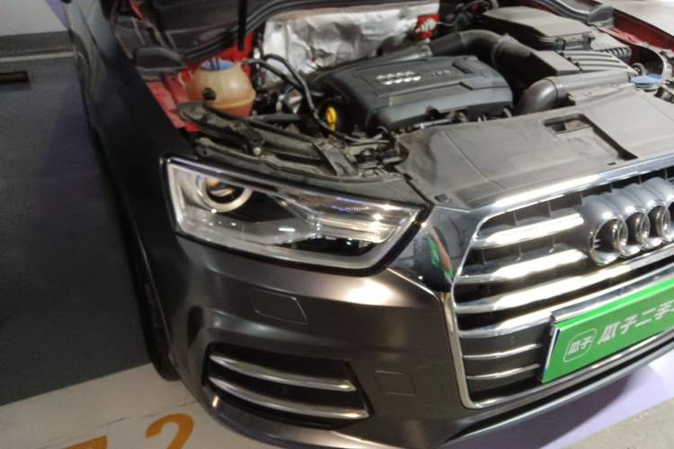 Used Audi Q3 2017 35 TFSI Fashion Model Right Front Headlight