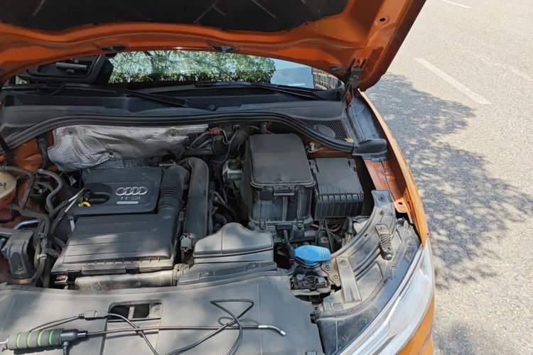 Used Audi Q3 2017 30 TFSI Fashion Model Engine Bay Left