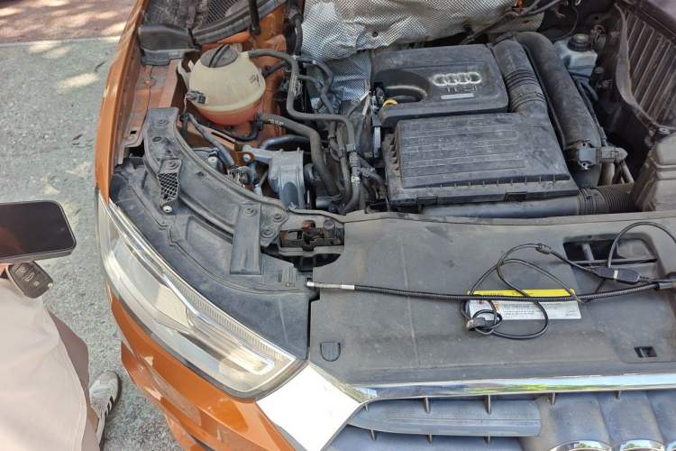 Used Audi Q3 2017 30 TFSI Fashion Model Engine Bay Right