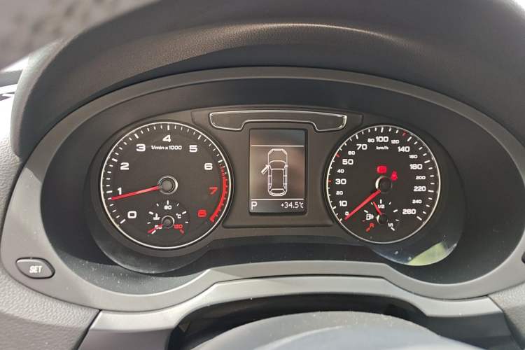 Used Audi Q3 2017 30 TFSI Fashion Model Instrument Cluster