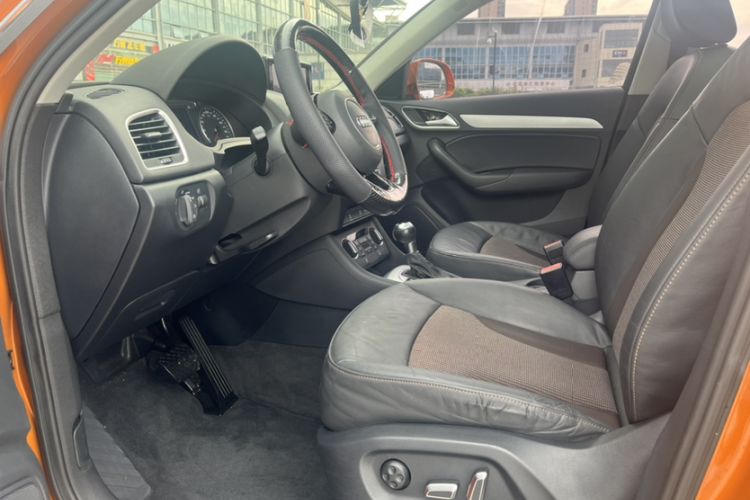 Used Audi Q3 2017 35 TFSI Fashion Model Interior 2