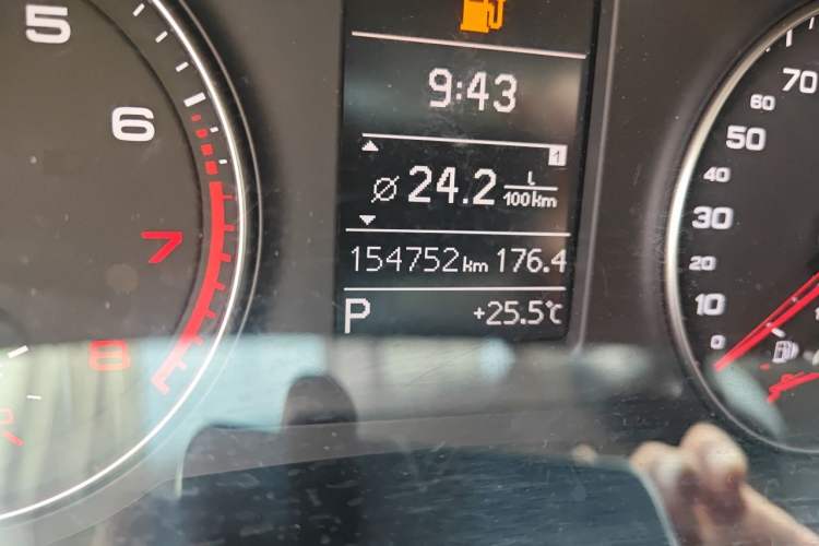 Used Audi Q3 2017 30 TFSI Fashion Model Odometer Close Up