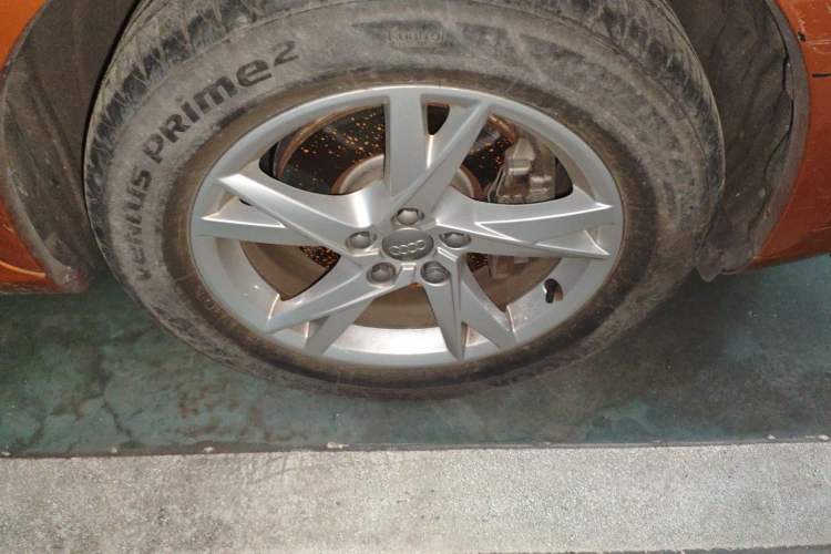 Used Audi Q3 2017 35 TFSI Fashion Model Right Front Wheel Hub