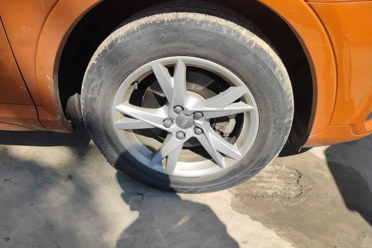 Used Audi Q3 2017 35 TFSI Fashion Model Right Front Wheel Hub