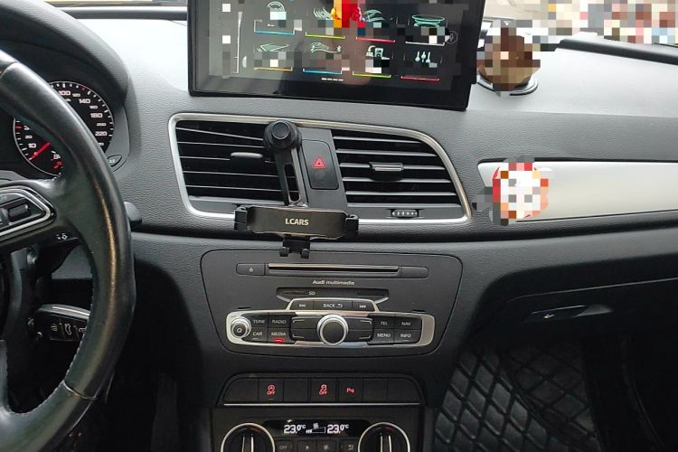 Used Audi Q3 2017 30 TFSI Fashion Model Audio And AC Panel