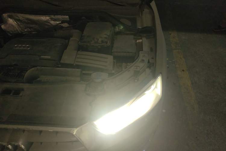 Used Audi Q3 2017 35 TFSI Fashion Model Engine Bay Left