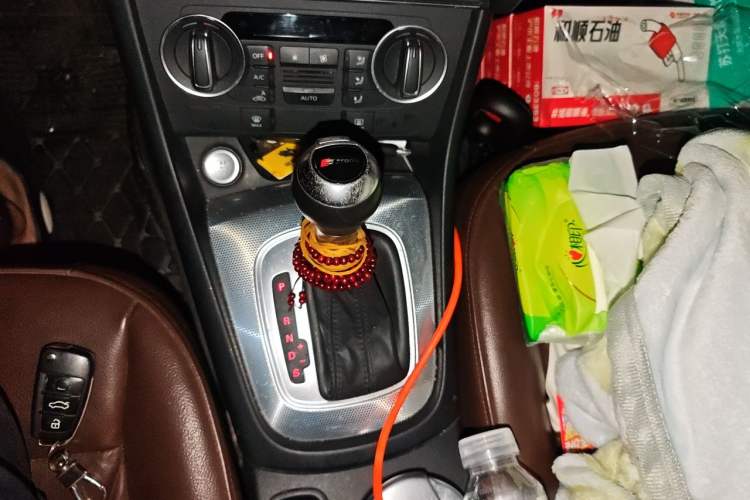 Used Audi Q3 2017 30 TFSI Sport Edition Gear Lever