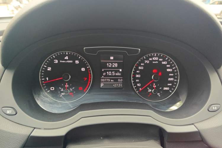 Used Audi Q3 2017 30 TFSI Fashion Model Instrument Cluster