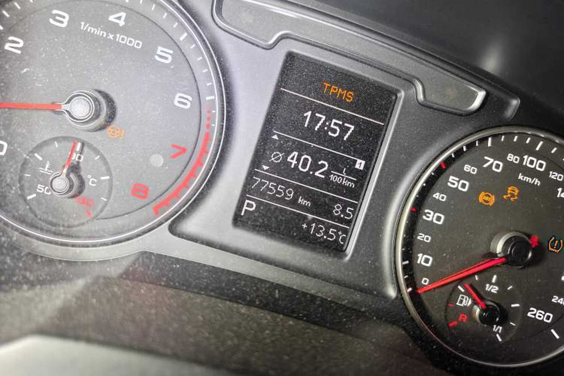 Used Audi Q3 2017 35 TFSI Fashion Model Odometer Close Up