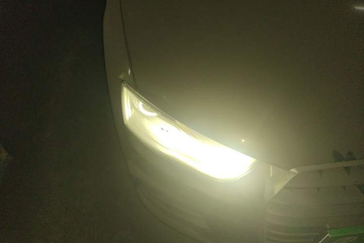 Used Audi Q3 2017 35 TFSI Fashion Model Right Front Headlight