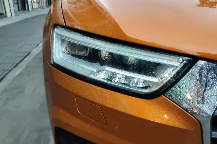 Used Audi Q3 2017 30 TFSI Fashion Model Right Front Headlight