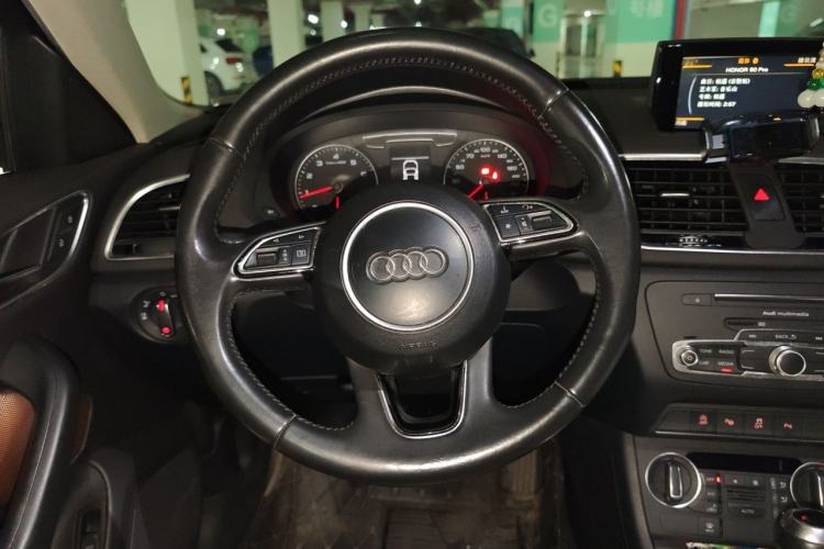 Used Audi Q3 2017 30 TFSI Sport Edition Steering Wheel